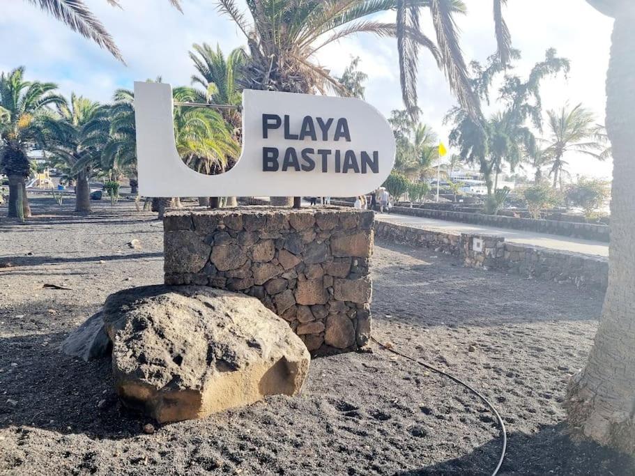 Ferienwohnung Playa Bastian First Line Of The Sea Costa Teguise Exterior foto