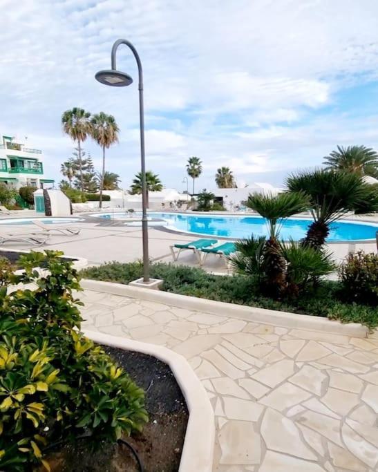 Ferienwohnung Playa Bastian First Line Of The Sea Costa Teguise Exterior foto